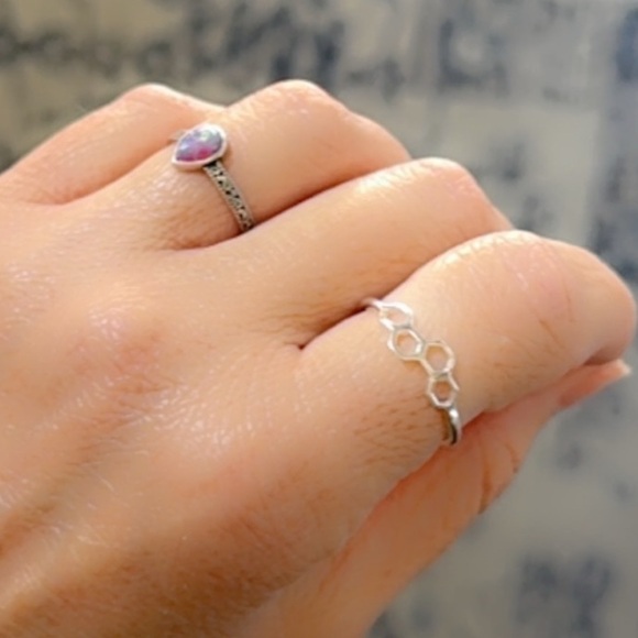 Sterling Silver Honey Comb Ring - Picture 11 of 11